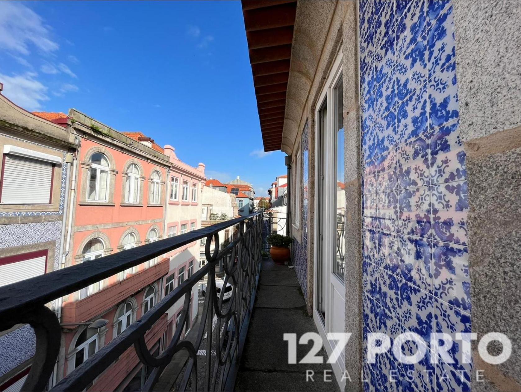 Ml240 Spacious Central Apartment Porto Luaran gambar