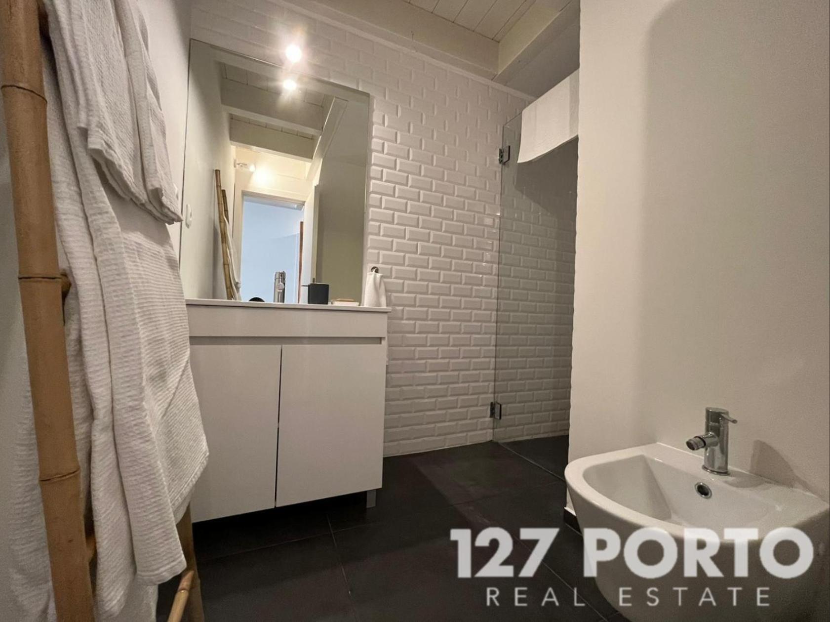 Ml240 Spacious Central Apartment Porto Luaran gambar