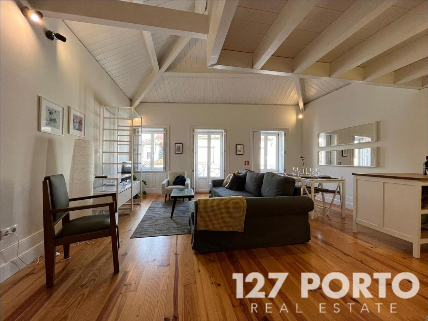 Ml240 Spacious Central Apartment Porto Luaran gambar
